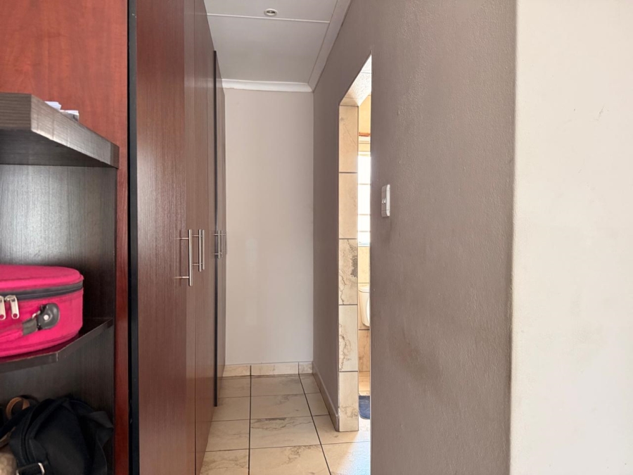 3 Bedroom Property for Sale in Waterkloof East North West